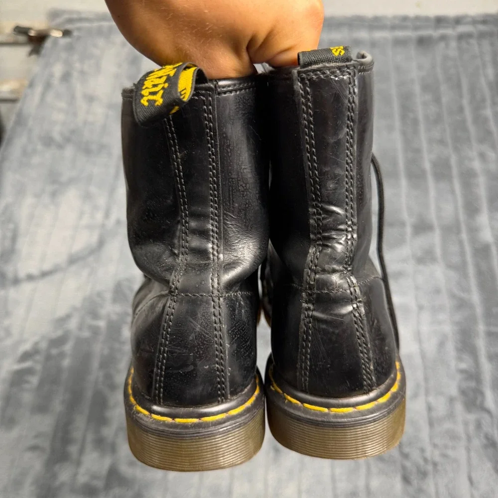 Dr. Martens 1460 Combat Boots Unisex Size M8/W9 Black Leather Lace Up 8-Eye